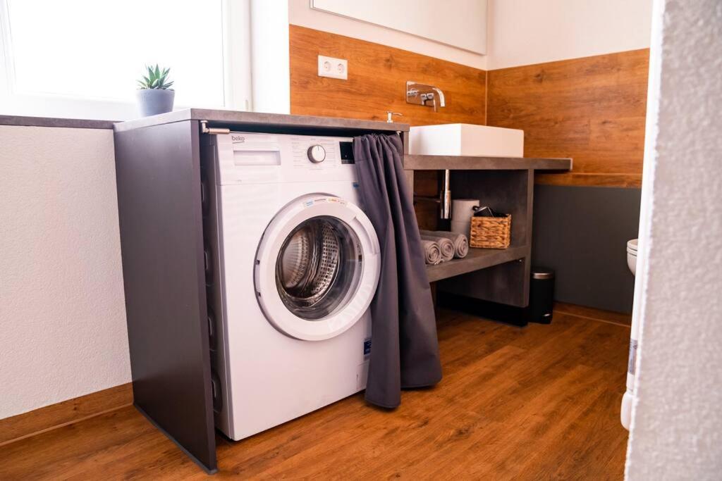 Neu Renoviertes Ferienhaus/Wohnunng Kleine Auszeit 索嫩布尔 外观 照片