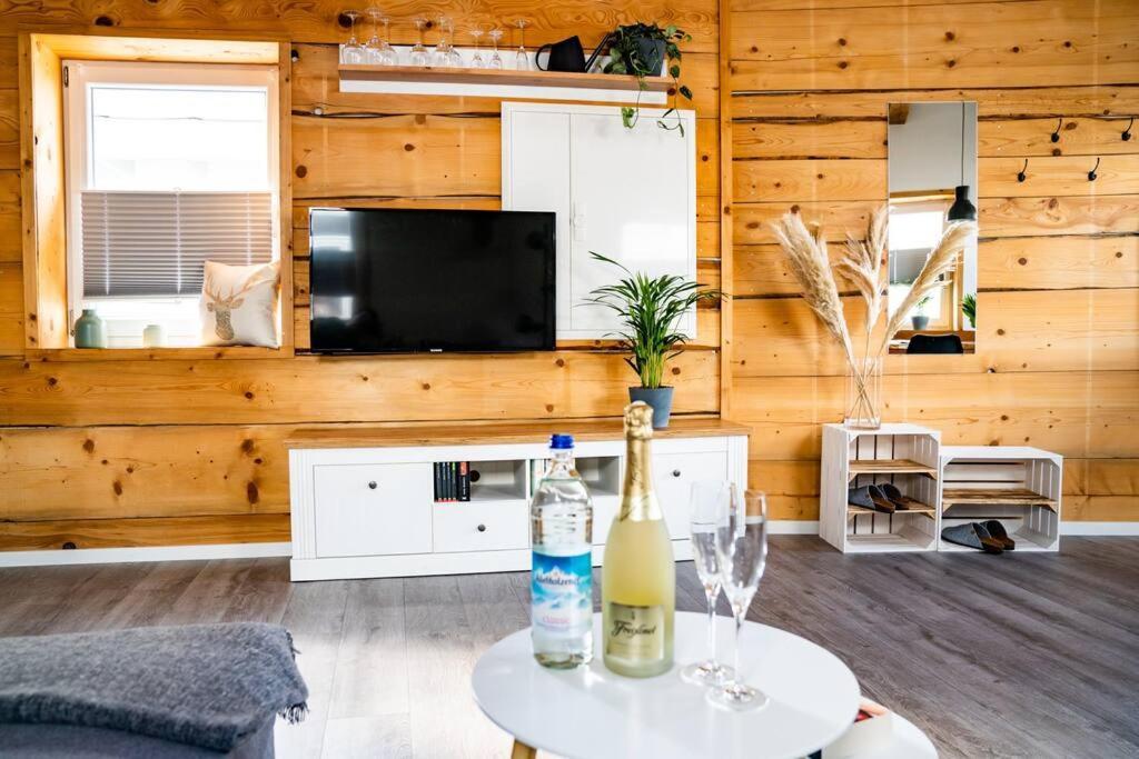 Neu Renoviertes Ferienhaus/Wohnunng Kleine Auszeit 索嫩布尔 外观 照片