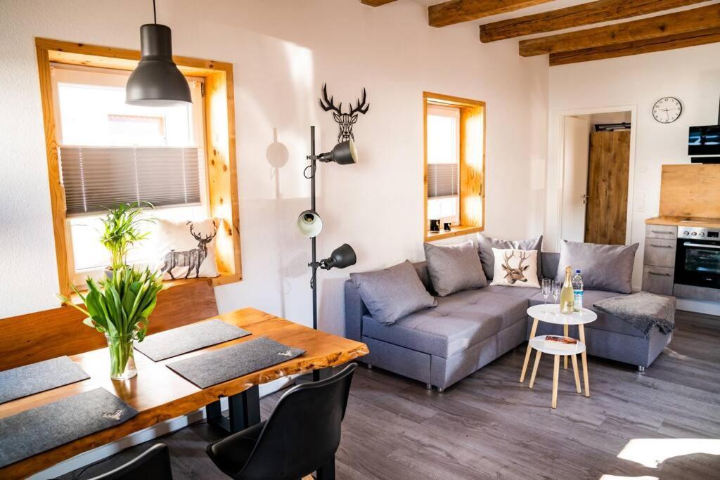 Neu Renoviertes Ferienhaus/Wohnunng Kleine Auszeit 索嫩布尔 外观 照片